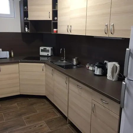 Aranyhars Apartman *